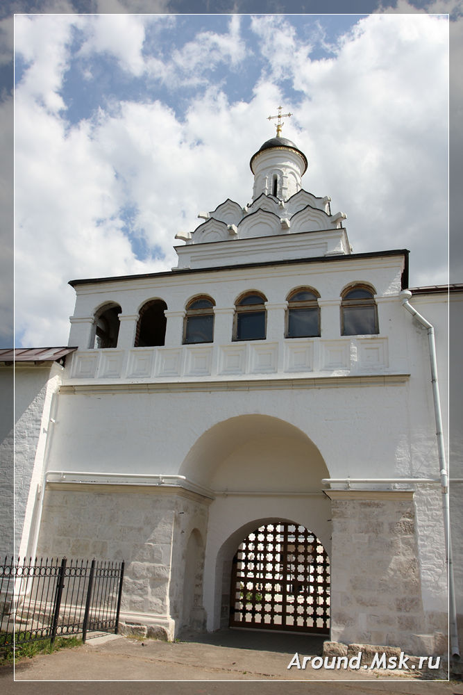 Введенский Владычний монастырь