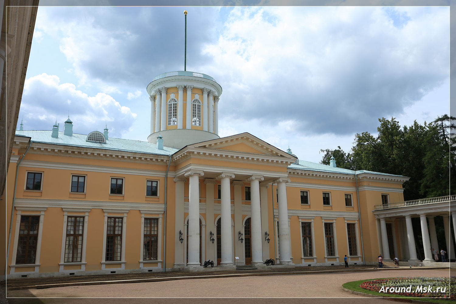 Дворец в Архангельское