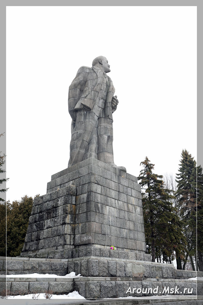 Дубна. Памятник Ленину